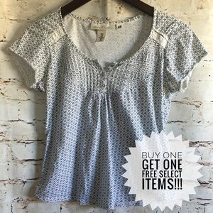 L.O.G.G H&M White Blouse Size Medium